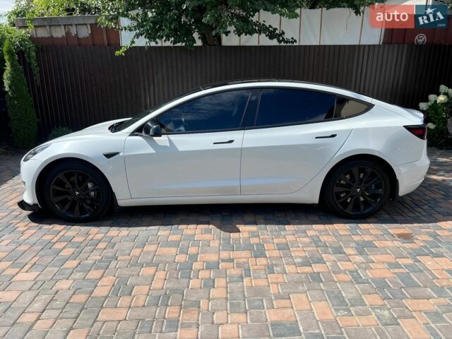 Білий Тесла Модель 3, об'ємом двигуна 0 л та пробігом 126 тис. км за 15500 $, фото 9 на Automoto.ua