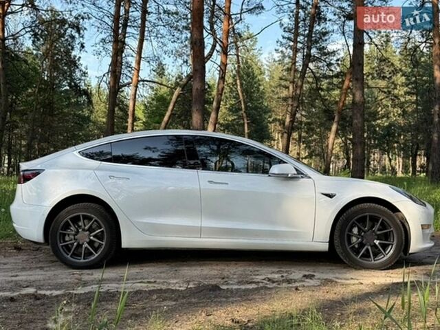 Белый Тесла Модель 3, объемом двигателя 0 л и пробегом 204 тыс. км за 14499 $, фото 6 на Automoto.ua