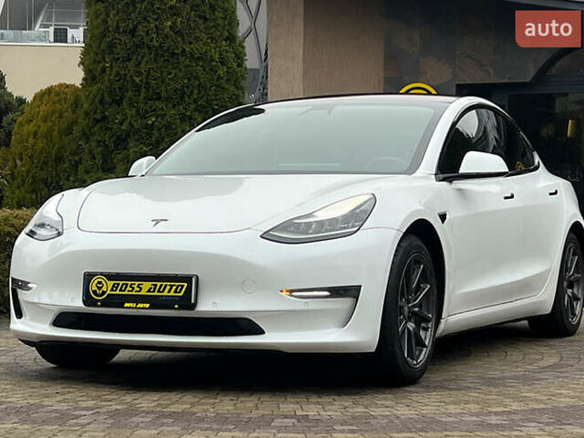 Білий Тесла Модель 3, об'ємом двигуна 0 л та пробігом 116 тис. км за 16999 $, фото 2 на Automoto.ua