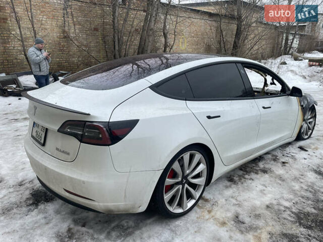 Білий Тесла Модель 3, об'ємом двигуна 0 л та пробігом 127 тис. км за 8000 $, фото 4 на Automoto.ua