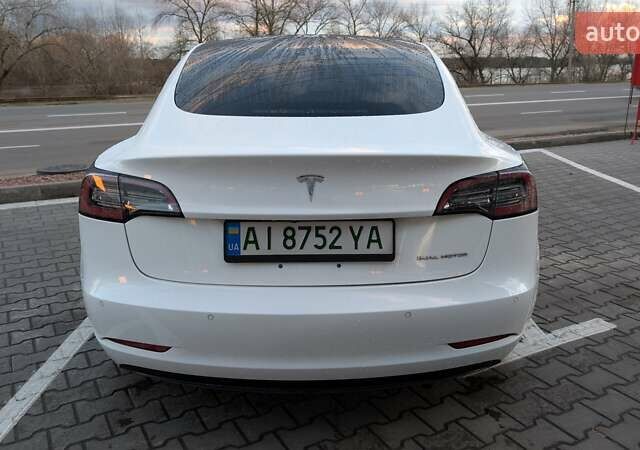 Білий Тесла Модель 3, об'ємом двигуна 0 л та пробігом 143 тис. км за 16700 $, фото 4 на Automoto.ua