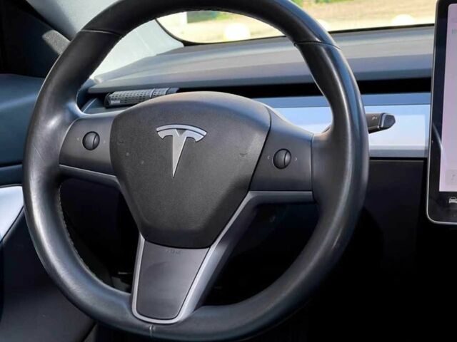 Белый Тесла Модель 3, объемом двигателя 0 л и пробегом 136 тыс. км за 11600 $, фото 5 на Automoto.ua