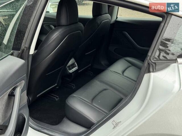 Білий Тесла Модель 3, об'ємом двигуна 0 л та пробігом 35 тис. км за 19500 $, фото 13 на Automoto.ua