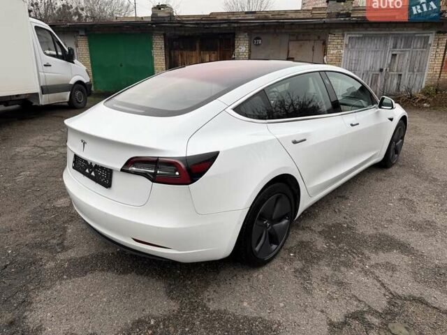 Білий Тесла Модель 3, об'ємом двигуна 0 л та пробігом 93 тис. км за 15800 $, фото 37 на Automoto.ua