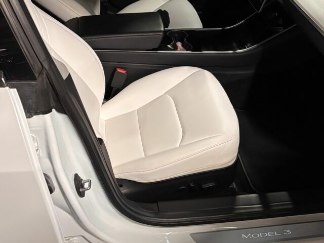 Білий Тесла Модель 3, об'ємом двигуна 0 л та пробігом 73 тис. км за 18000 $, фото 4 на Automoto.ua