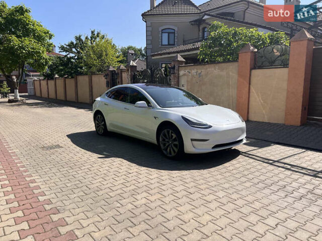 Белый Тесла Модель 3, объемом двигателя 0 л и пробегом 68 тыс. км за 17200 $, фото 9 на Automoto.ua