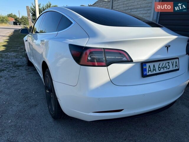 Белый Тесла Модель 3, объемом двигателя 0 л и пробегом 186 тыс. км за 14999 $, фото 7 на Automoto.ua