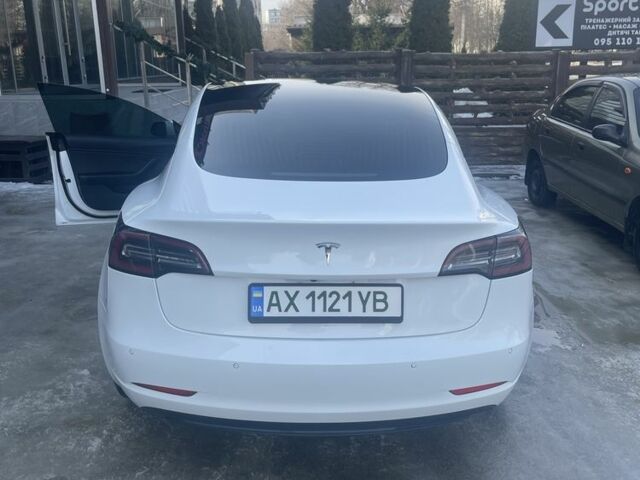Белый Тесла Модель 3, объемом двигателя 0 л и пробегом 201 тыс. км за 14500 $, фото 1 на Automoto.ua