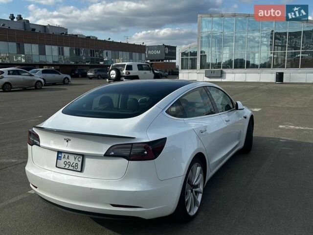 Білий Тесла Модель 3, об'ємом двигуна 0 л та пробігом 146 тис. км за 17200 $, фото 6 на Automoto.ua