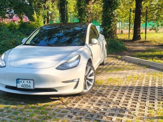 Белый Тесла Модель 3, объемом двигателя 0 л и пробегом 220 тыс. км за 16000 $, фото 5 на Automoto.ua