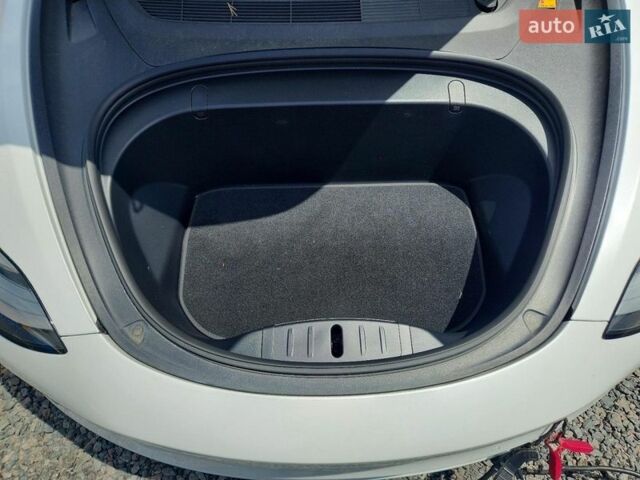 Белый Тесла Модель 3, объемом двигателя 0 л и пробегом 104 тыс. км за 3000 $, фото 10 на Automoto.ua