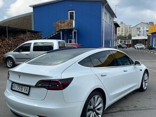 Білий Тесла Модель 3, об'ємом двигуна 0 л та пробігом 120 тис. км за 16000 $, фото 1 на Automoto.ua