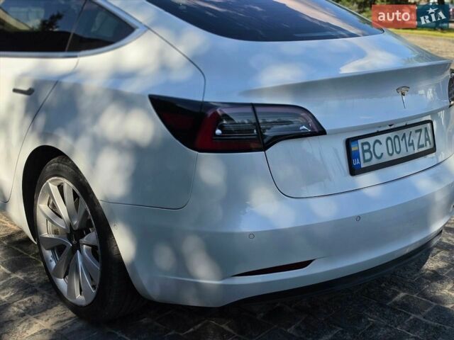 Белый Тесла Модель 3, объемом двигателя 0 л и пробегом 145 тыс. км за 16600 $, фото 27 на Automoto.ua