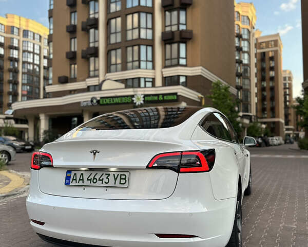 Білий Тесла Модель 3, об'ємом двигуна 0 л та пробігом 155 тис. км за 18200 $, фото 5 на Automoto.ua