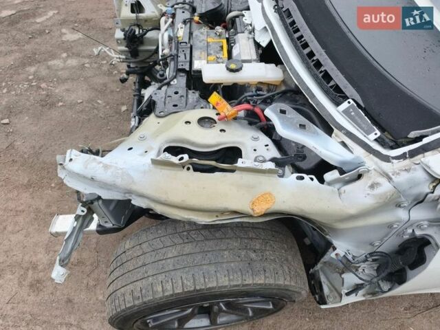 Белый Тесла Модель 3, объемом двигателя 0 л и пробегом 77 тыс. км за 11300 $, фото 8 на Automoto.ua