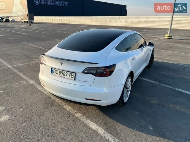 Білий Тесла Модель 3, об'ємом двигуна 0 л та пробігом 95 тис. км за 17200 $, фото 3 на Automoto.ua