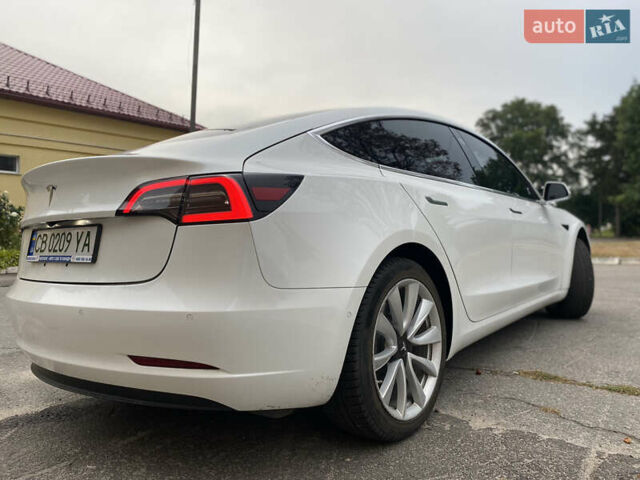 Белый Тесла Модель 3, объемом двигателя 0 л и пробегом 50 тыс. км за 19300 $, фото 1 на Automoto.ua