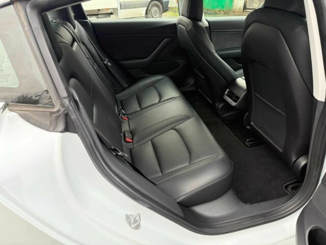 Білий Тесла Модель 3, об'ємом двигуна 0 л та пробігом 93 тис. км за 15800 $, фото 21 на Automoto.ua