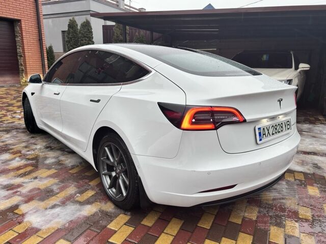 Белый Тесла Модель 3, объемом двигателя 0 л и пробегом 149 тыс. км за 16900 $, фото 3 на Automoto.ua