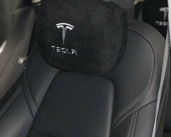 Белый Тесла Модель 3, объемом двигателя 0 л и пробегом 152 тыс. км за 25000 $, фото 5 на Automoto.ua
