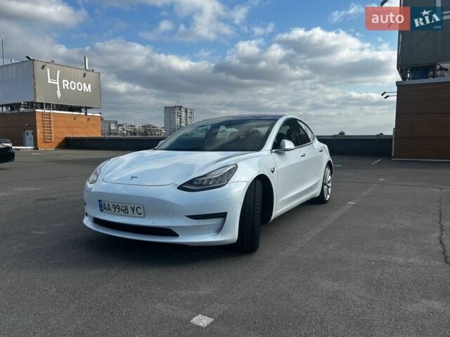 Білий Тесла Модель 3, об'ємом двигуна 0 л та пробігом 146 тис. км за 17200 $, фото 1 на Automoto.ua