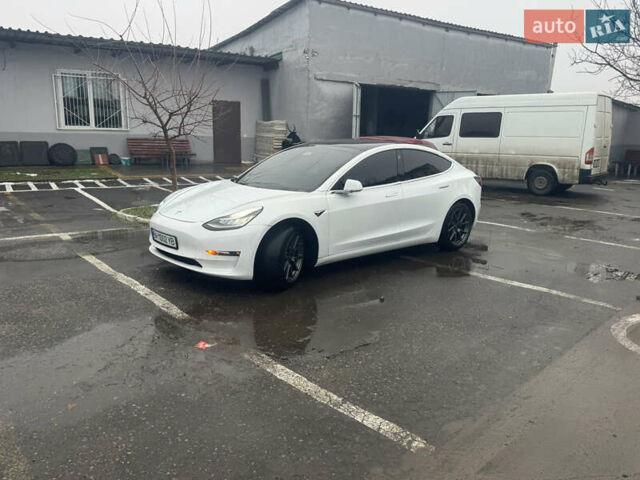 Білий Тесла Модель 3, об'ємом двигуна 0 л та пробігом 185 тис. км за 15200 $, фото 8 на Automoto.ua
