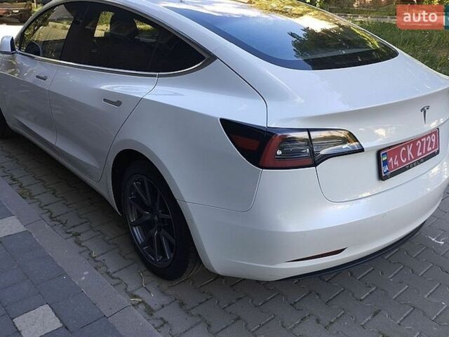 Білий Тесла Модель 3, об'ємом двигуна 0 л та пробігом 140 тис. км за 17000 $, фото 3 на Automoto.ua