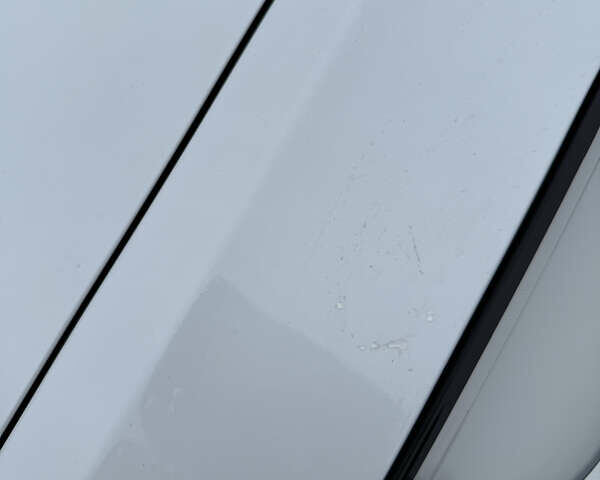 Білий Тесла Модель 3, об'ємом двигуна 0 л та пробігом 123 тис. км за 18000 $, фото 11 на Automoto.ua