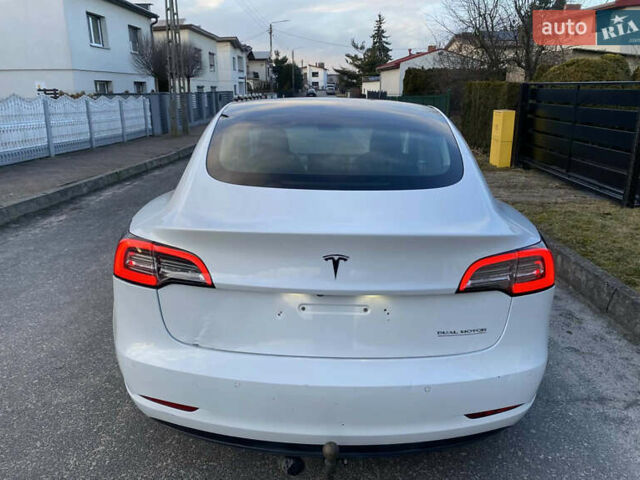 Белый Тесла Модель 3, объемом двигателя 0 л и пробегом 81 тыс. км за 15500 $, фото 13 на Automoto.ua