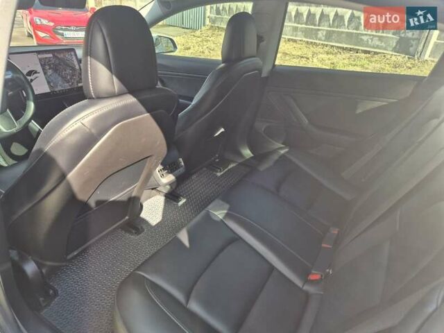 Білий Тесла Модель 3, об'ємом двигуна 0 л та пробігом 132 тис. км за 15300 $, фото 8 на Automoto.ua