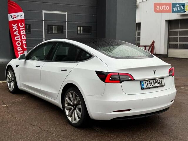 Білий Тесла Модель 3, об'ємом двигуна 0 л та пробігом 35 тис. км за 19500 $, фото 6 на Automoto.ua