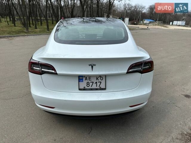 Білий Тесла Модель 3, об'ємом двигуна 0 л та пробігом 67 тис. км за 18500 $, фото 6 на Automoto.ua