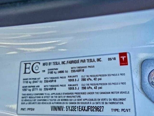 Белый Тесла Модель 3, объемом двигателя 0 л и пробегом 65 тыс. км за 11700 $, фото 12 на Automoto.ua
