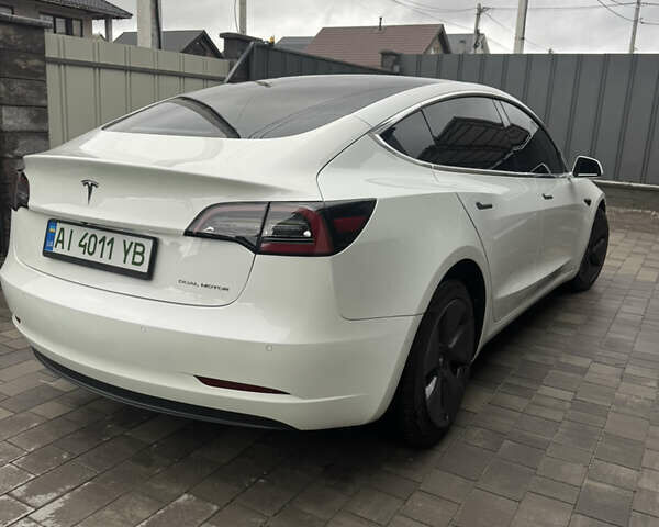 Білий Тесла Модель 3, об'ємом двигуна 0 л та пробігом 97 тис. км за 18400 $, фото 7 на Automoto.ua