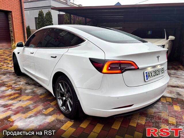Белый Тесла Модель 3, объемом двигателя 0.3 л и пробегом 149 тыс. км за 16900 $, фото 17 на Automoto.ua