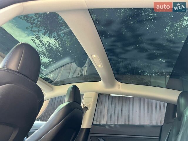 Білий Тесла Модель 3, об'ємом двигуна 0 л та пробігом 126 тис. км за 15500 $, фото 27 на Automoto.ua