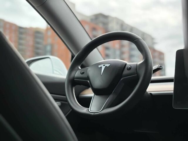 Білий Тесла Модель 3, об'ємом двигуна 0 л та пробігом 47 тис. км за 7529 $, фото 8 на Automoto.ua