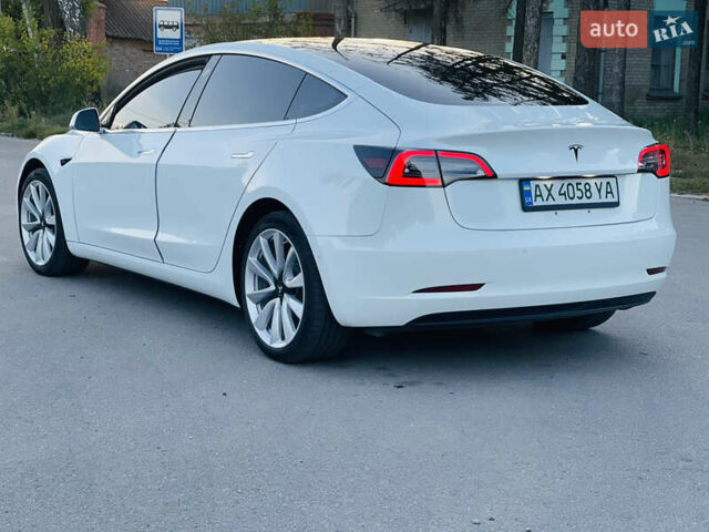 Белый Тесла Модель 3, объемом двигателя 0 л и пробегом 107 тыс. км за 17450 $, фото 4 на Automoto.ua