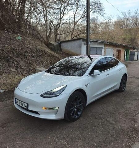 Білий Тесла Модель 3, об'ємом двигуна 0 л та пробігом 160 тис. км за 17000 $, фото 4 на Automoto.ua
