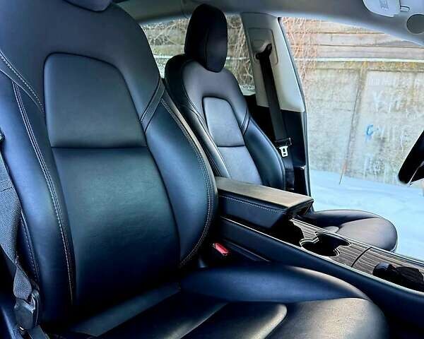 Білий Тесла Модель 3, об'ємом двигуна 0 л та пробігом 101 тис. км за 15700 $, фото 8 на Automoto.ua