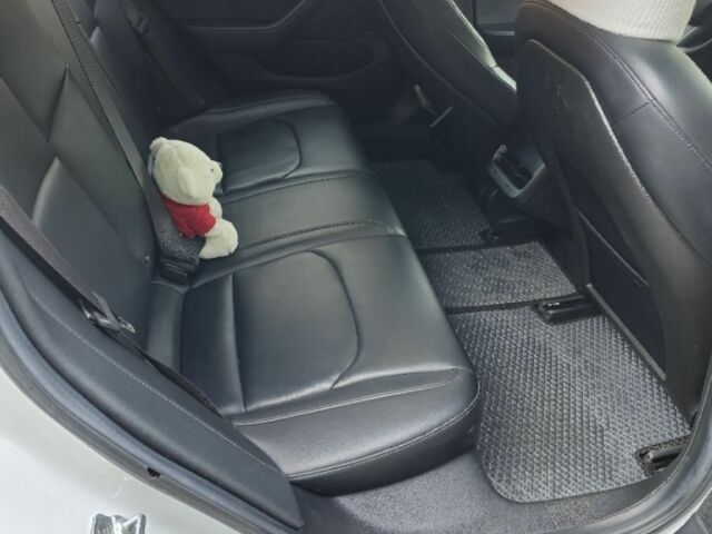 Білий Тесла Модель 3, об'ємом двигуна 0 л та пробігом 160 тис. км за 17000 $, фото 3 на Automoto.ua