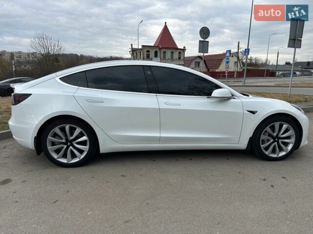 Білий Тесла Модель 3, об'ємом двигуна 0 л та пробігом 131 тис. км за 16400 $, фото 4 на Automoto.ua