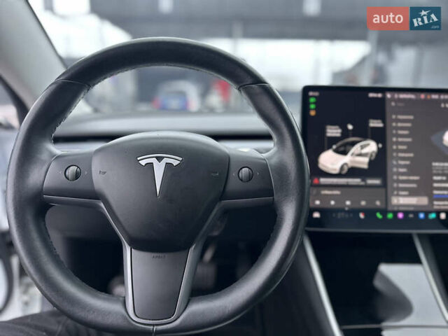 Білий Тесла Модель 3, об'ємом двигуна 0 л та пробігом 118 тис. км за 14999 $, фото 67 на Automoto.ua