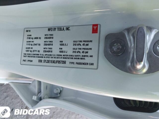 Белый Тесла Модель 3, объемом двигателя 0 л и пробегом 53 тыс. км за 17000 $, фото 7 на Automoto.ua