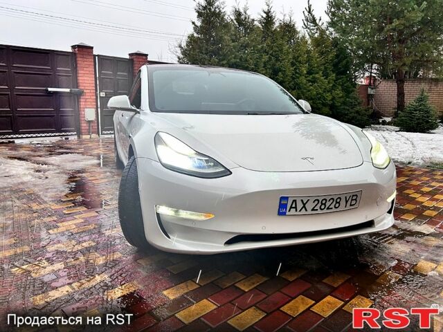 Белый Тесла Модель 3, объемом двигателя 0.3 л и пробегом 149 тыс. км за 16900 $, фото 21 на Automoto.ua
