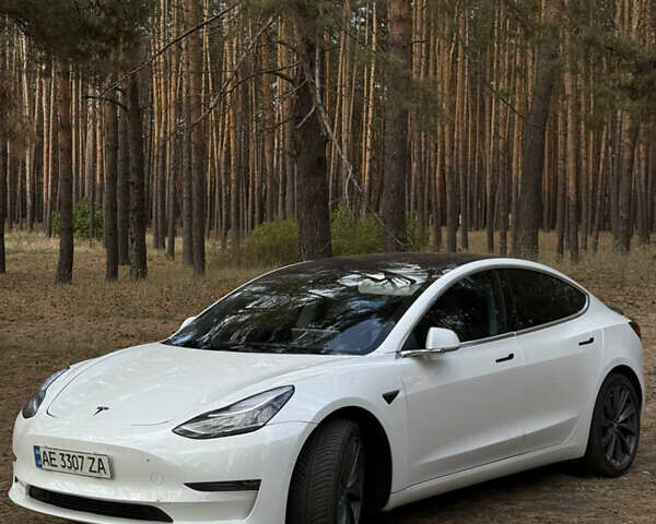 Белый Тесла Модель 3, объемом двигателя 0 л и пробегом 147 тыс. км за 15700 $, фото 24 на Automoto.ua