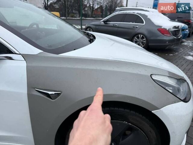 Білий Тесла Модель 3, об'ємом двигуна 0 л та пробігом 123 тис. км за 12800 $, фото 11 на Automoto.ua