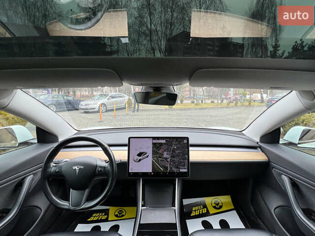 Белый Тесла Модель 3, объемом двигателя 0 л и пробегом 116 тыс. км за 17650 $, фото 12 на Automoto.ua
