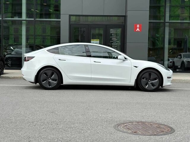 Білий Тесла Модель 3, об'ємом двигуна 0 л та пробігом 47 тис. км за 7529 $, фото 2 на Automoto.ua