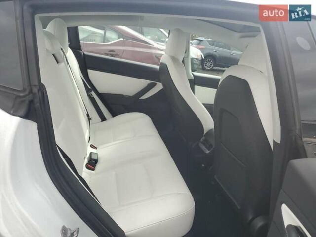 Тесла Модель 3 2018 в Житомире на Automoto.ua Белый Тесла Модель 3, объемом двигателя 0 л и пробегом 153 тыс. км за 6000 $, фото 9 на Automoto.ua